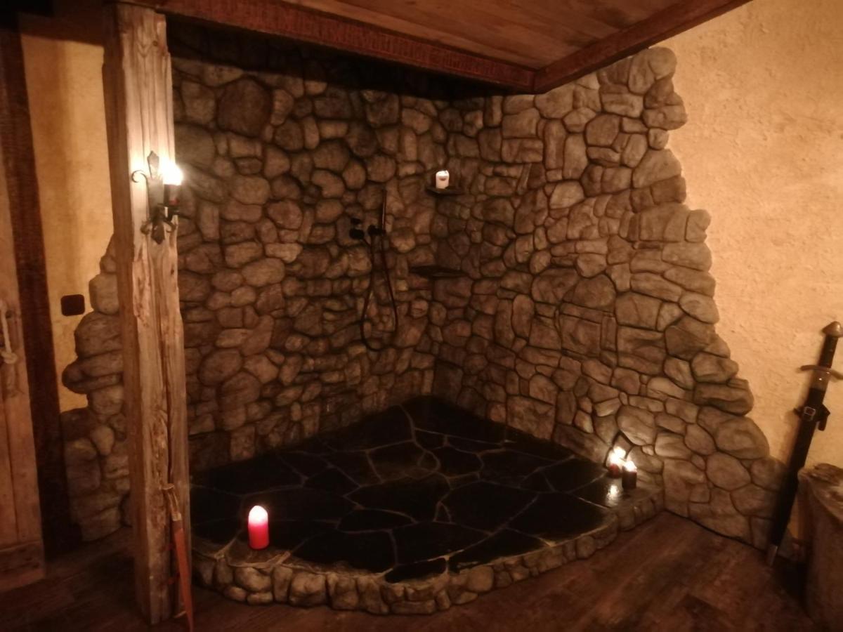 El descanso de Odín ¡Una auténtica posada vikinga! Mataelpino Exterior foto