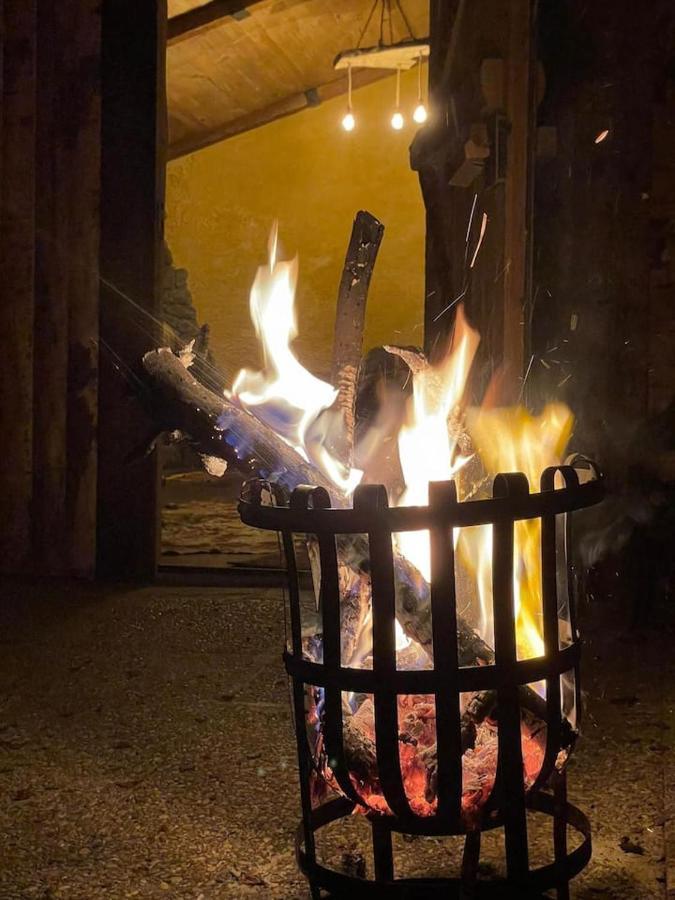 El descanso de Odín ¡Una auténtica posada vikinga! Mataelpino Exterior foto
