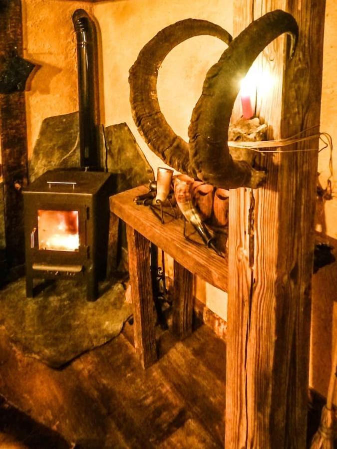 El descanso de Odín ¡Una auténtica posada vikinga! Mataelpino Exterior foto